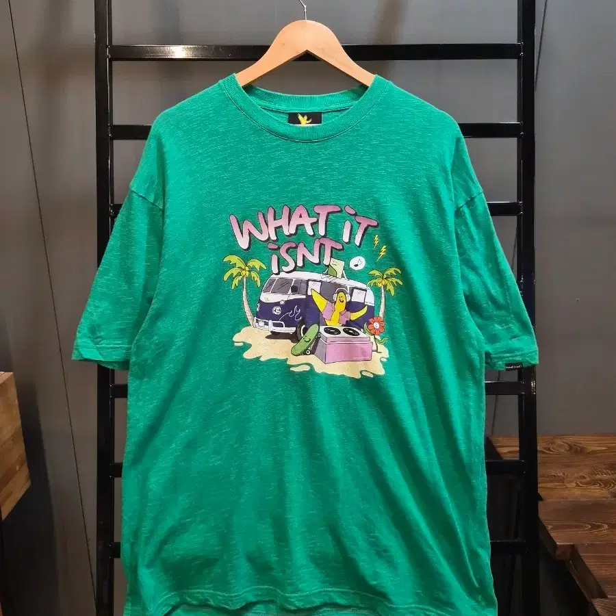 [105/XL] 와릿이즌 (what it isnt) 그린 바나나 그래픽 오버핏 반팔 티셔츠 2.5