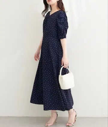 natural couture V넥 개더 원피스 네이비