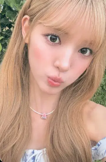 Hearts2Hearts Sticker ver. YUHA Lemon Tang