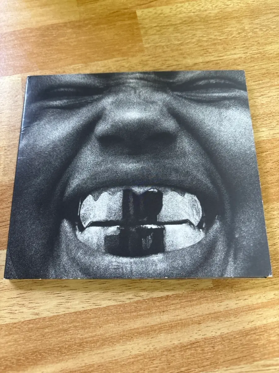 (급처)칸예웨스트 정규12집 BULLY CD 싸게팝니다
