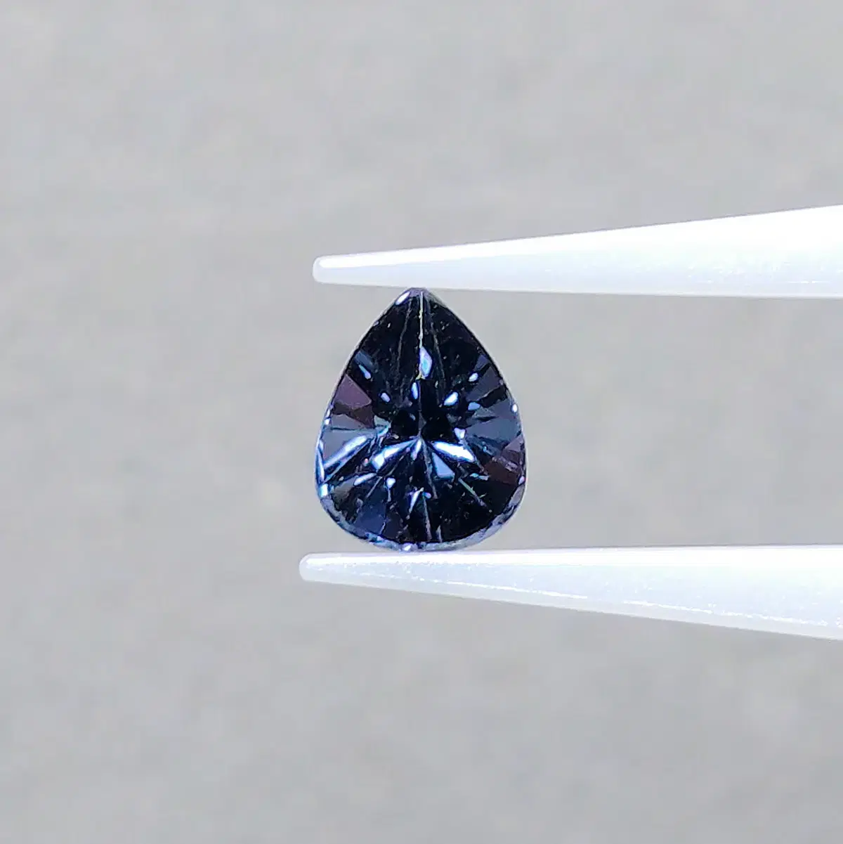 그레이 스피넬 나석 1.06ct 제니스젬 159번