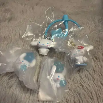 시나모롤 산리오 캐릭터즈 나나호시 컬러풀 멀티 참 가챠
