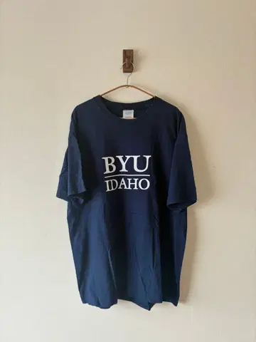 Hanes BEEFY BYU IDAHO 로고 프린트 T셔츠 네이비