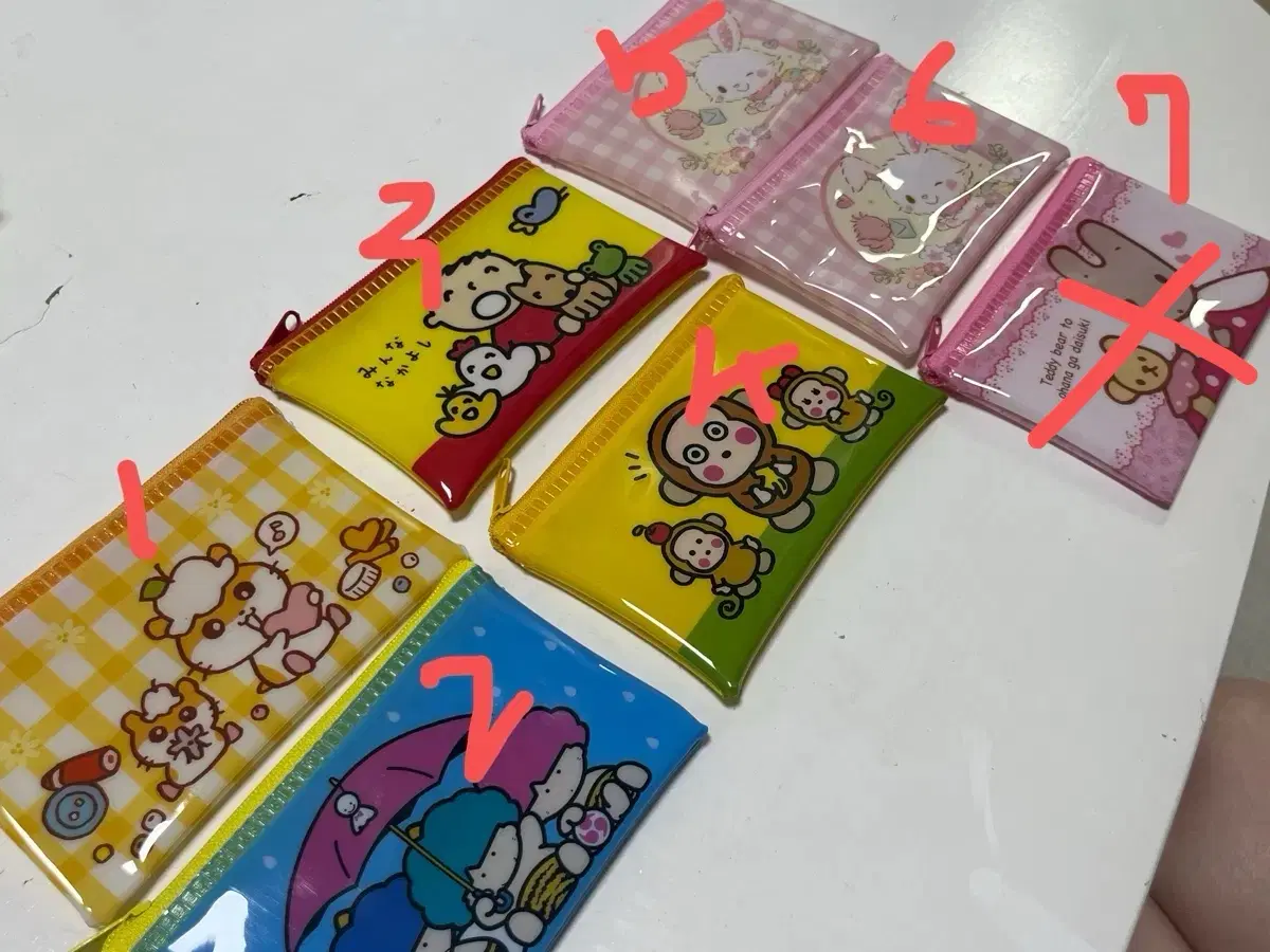 산리오 캐릭터 랜덤 pvc 파우치
