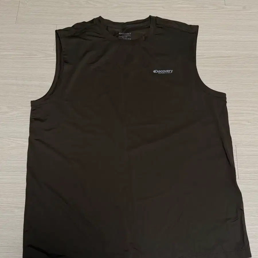 새상품 택X 디스커버리 남성 러닝 슬리브리스 (Brown) 105