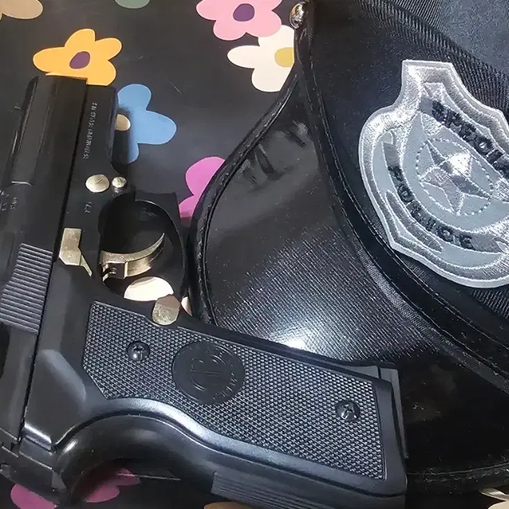 팬싸템 경찰 모자 총 팬사인회