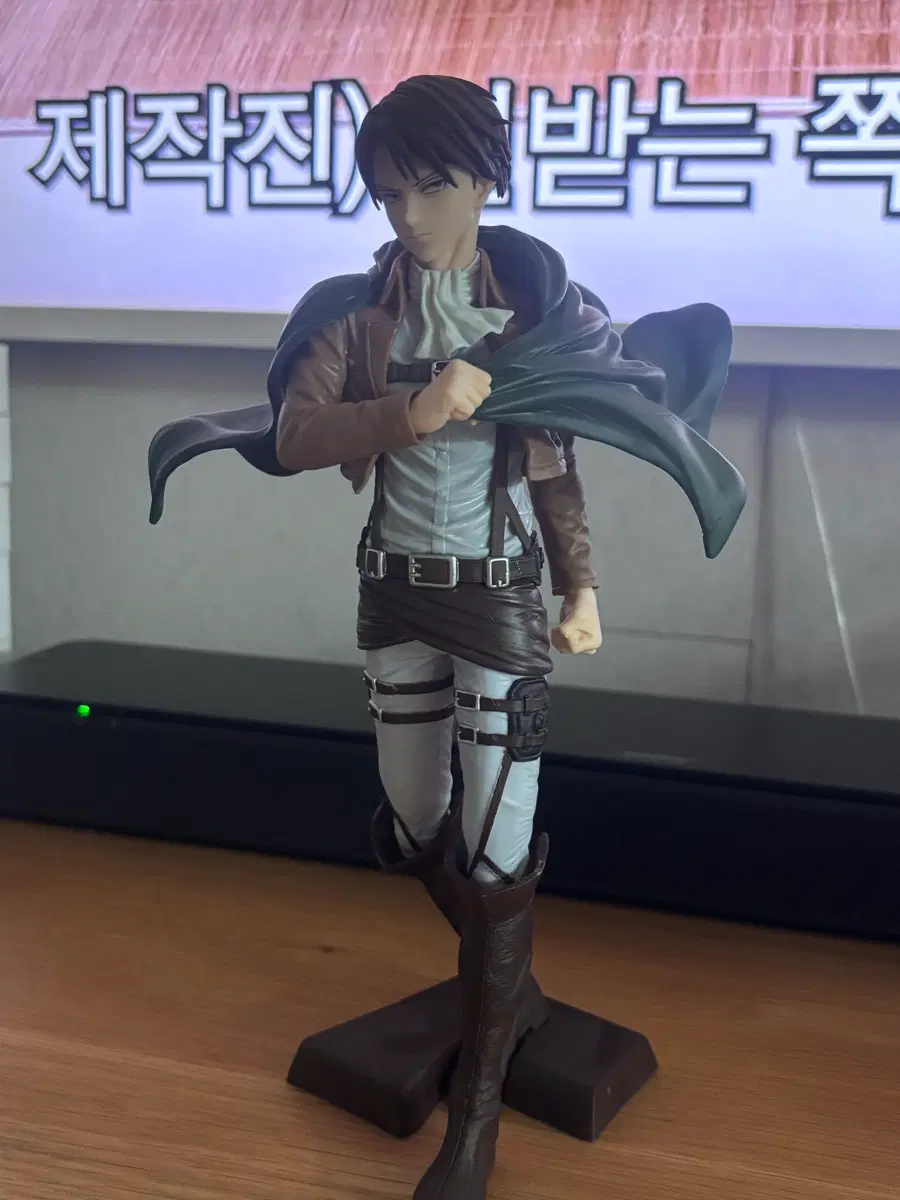 진격거 리바이 피규어