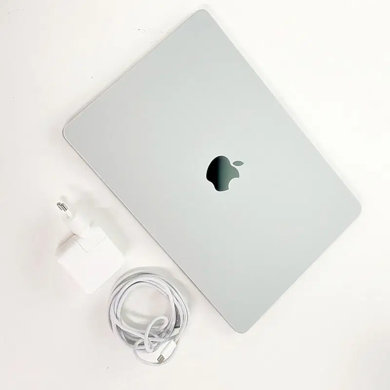 맥북 에어 M4 13인치 24GB 512GB 풀박스 A+급 판매합니다.