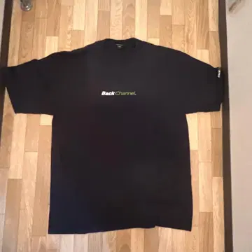 우라하라 Back Channel 로고 프린트 티셔츠