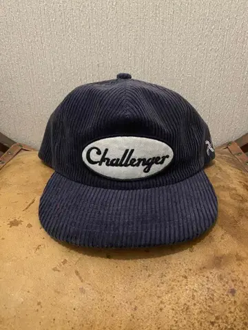 CHALLENGER 코듀로이 캡 네이비