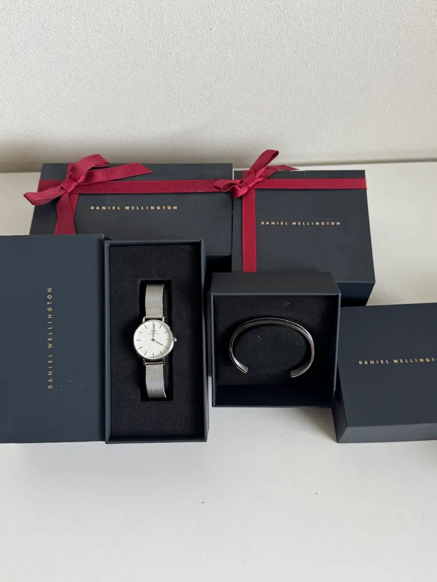 다니엘 웰링턴 시계(25mm)+뱅글 set