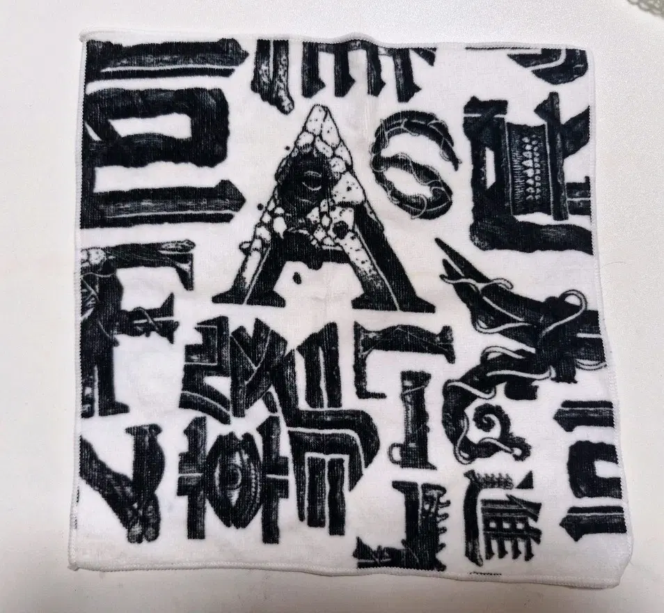 진격의 거인 손수건 원가이하