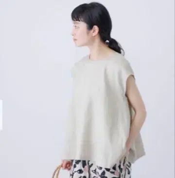카구레 린넨 플레어 블라우스