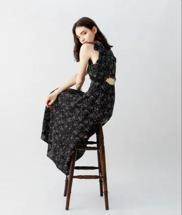 기간 한정 가격 인하! DEICY 백 오픈 레이스 원피스