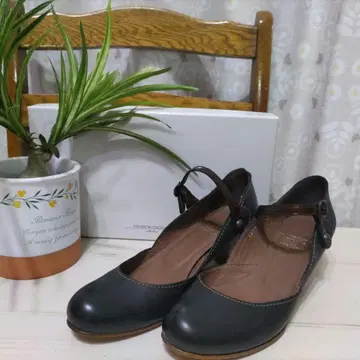 RABOKIGOSHI works 스트랩 펌프스 23cm