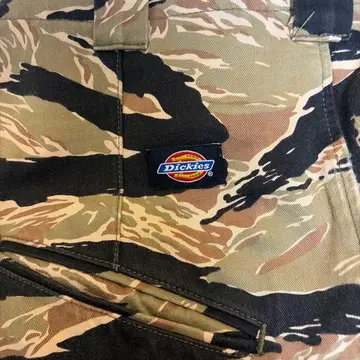Dickies 타이거 카모 카고 팬츠 카모플라쥬