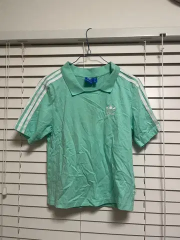 adidas 에메랄드 그린 상의