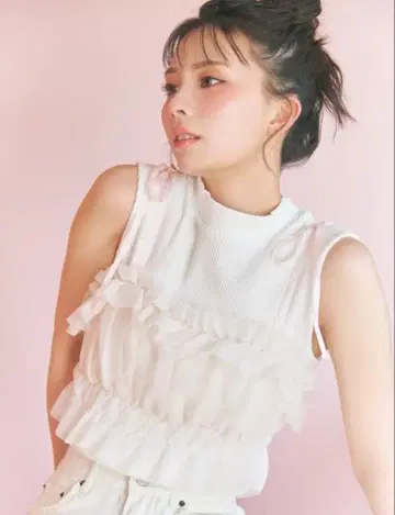 미사용 새상품 튤 뷔스티에x슬리브리스 티셔츠 핑크