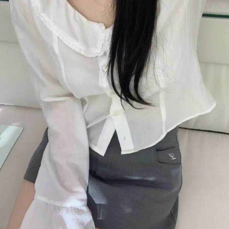 Leeds Eve ruffle blouse