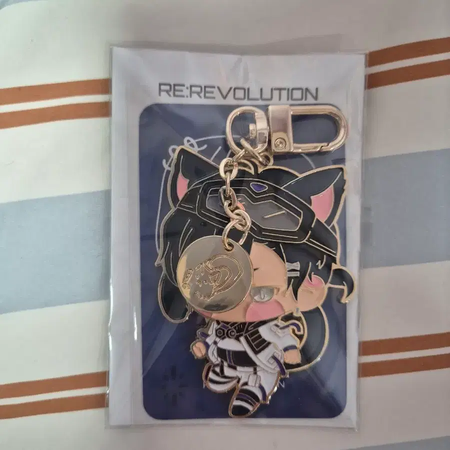 리레볼루션/ 레볼루션 하트 금박 키링