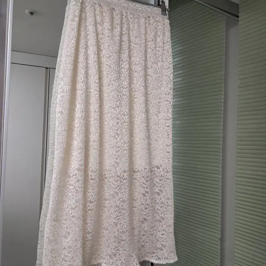 새옷 하늘하늘 롱스커트 에고이스트듀엘지컷보브