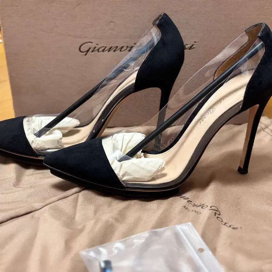정품)지안비토 로시 Gianvito Rossi 투명 스틸레토 힐 105mm 플렉시 Plexi 스웨이드 블랙 36