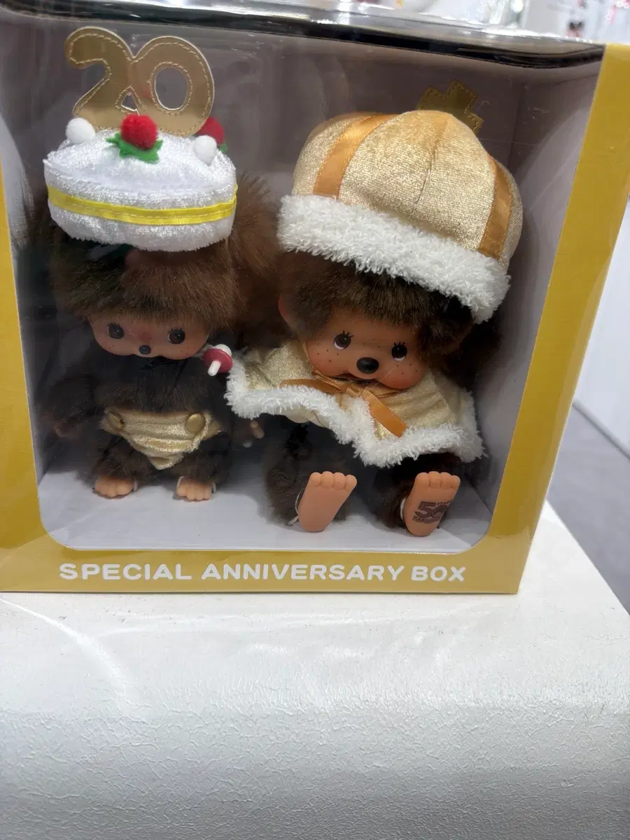 몬치치20주년한정판박스