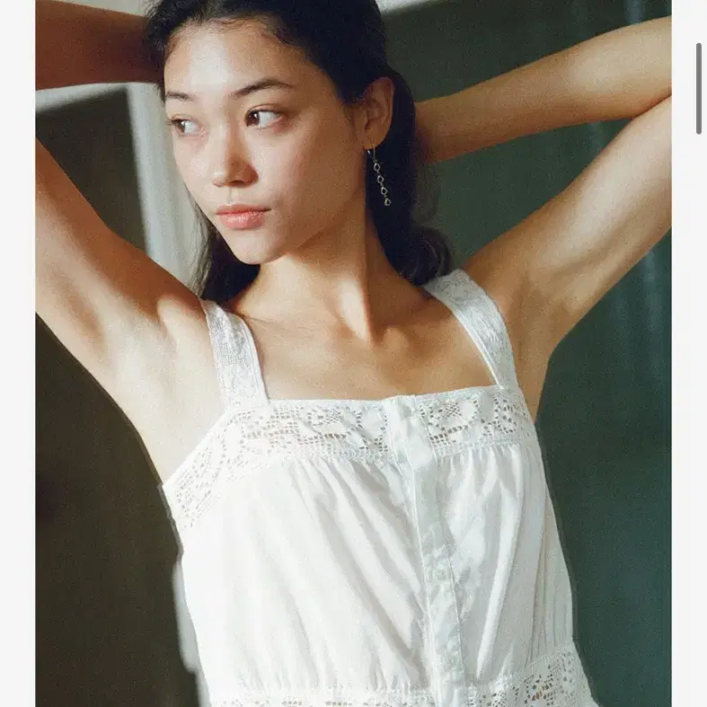 구해요ㅠㅠ 얼바닉 아를 슬리브리스 arles sleeveless