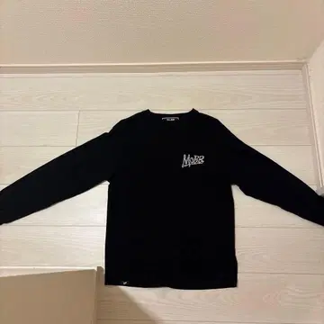 MOBB 긴팔 셔츠 블랙 S 사이즈 큐빅