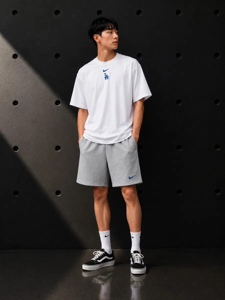 나이키 LA 다저스 콜라보 반팔 티셔츠 그레이(수입병행)