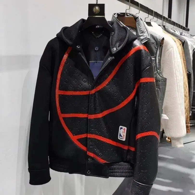 루이비통 [정품]루이비통 X NBA 한정판 플레이어 레더 믹스 가죽자켓 XL 사진 1