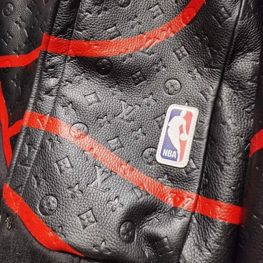 루이비통 [정품]루이비통 X NBA 한정판 플레이어 레더 믹스 가죽자켓 XL 사진 3