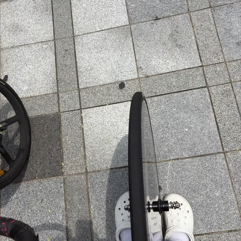 진 바이크 디스크휠
