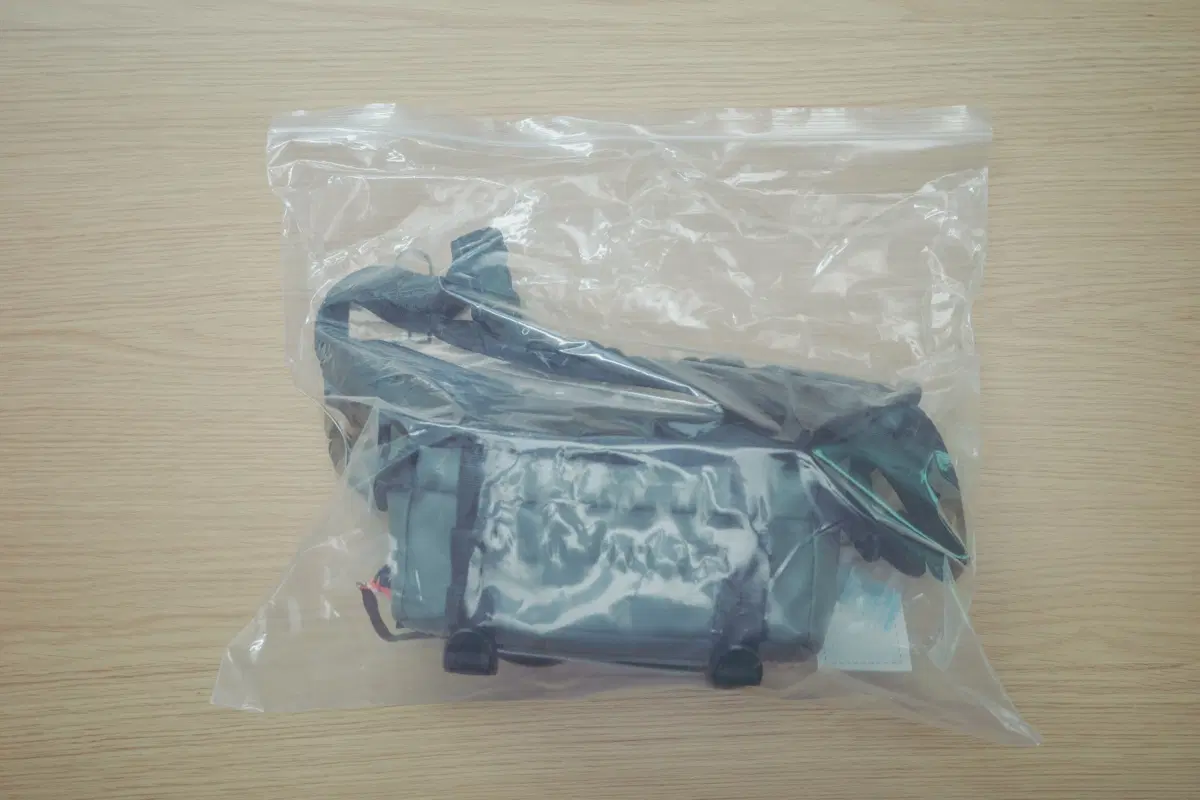 원더드 로그 3L 카메라슬링백