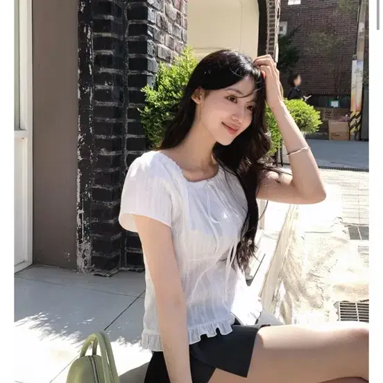 화이트 셔링 블라우스 오프숄더/하객룩/데이트룩/출근룩/살안타템
