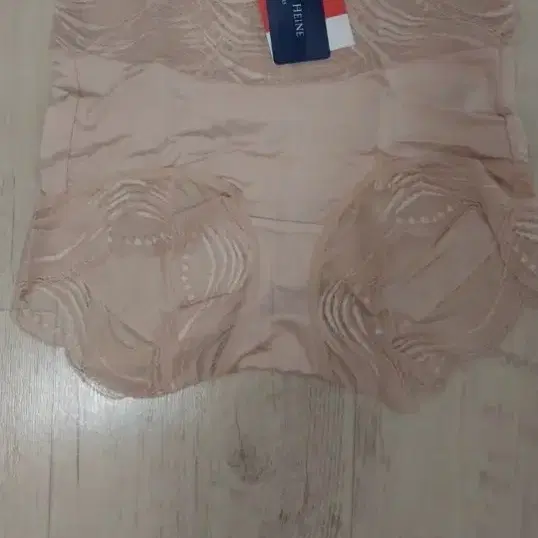 럭키헌 쉐이핑 속옷 베이지