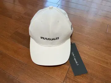 1PIU1UGUALE3 캡 화이트 미사용품