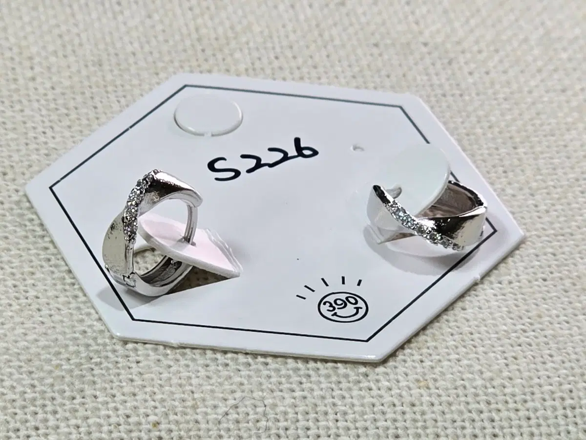 큐빅 링 귀걸이 S226