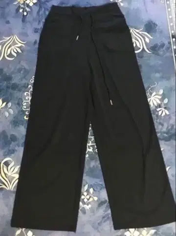 LULULEMON 블랙 와이드 팬츠 이지 팬츠
