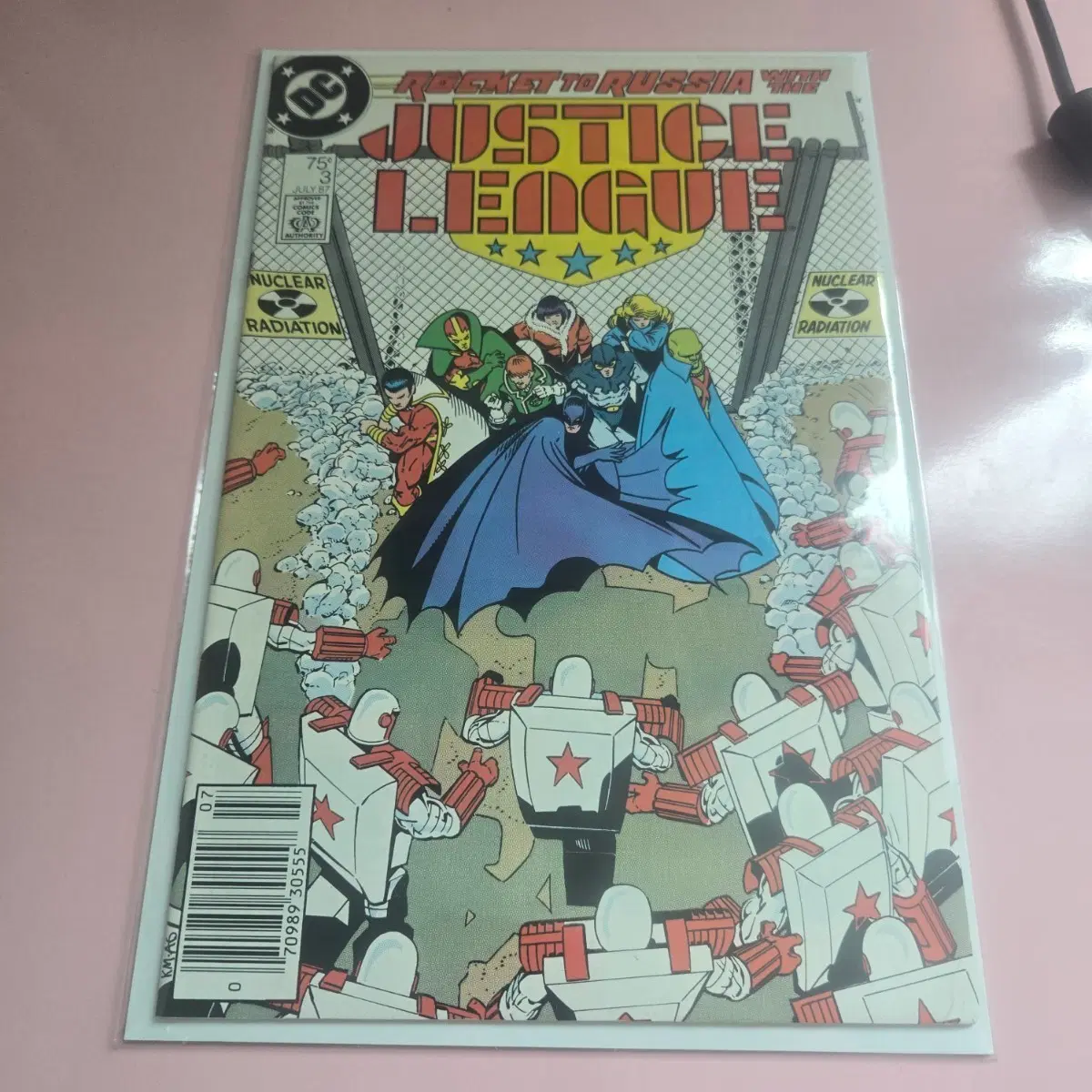 J / Justice League Europe #75