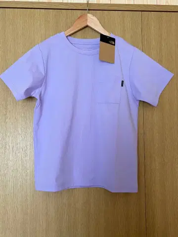 THE NORTH FACE 포켓 부착 반팔 T셔츠 퍼플