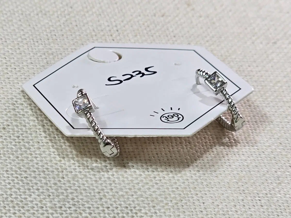 큐빅 꼬임 링 귀걸이 원터치