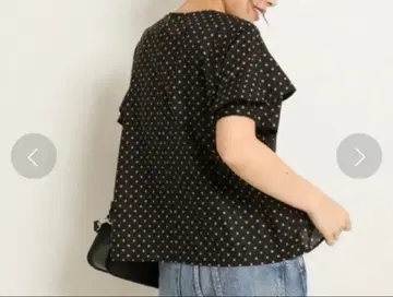 Spick & Span 도트 플레어 슬리브 T 블라우스 12,100엔
