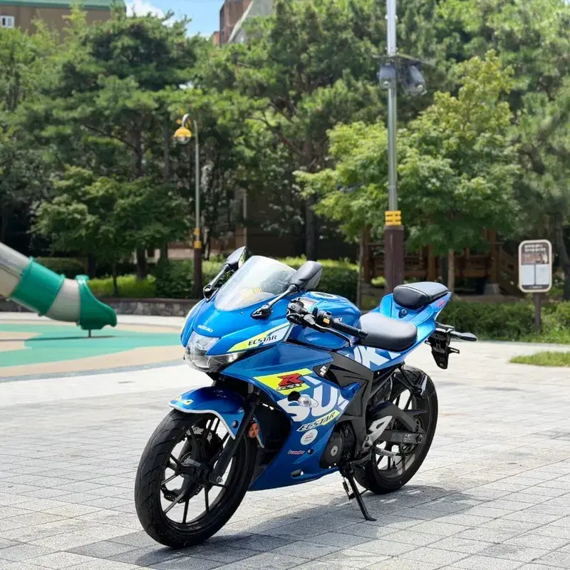 스즈키 GSX-R125 23년식 1만키로대