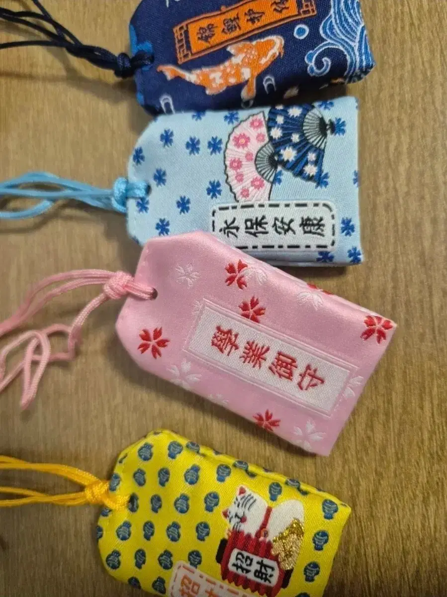 일본 오미야게 행운 부적