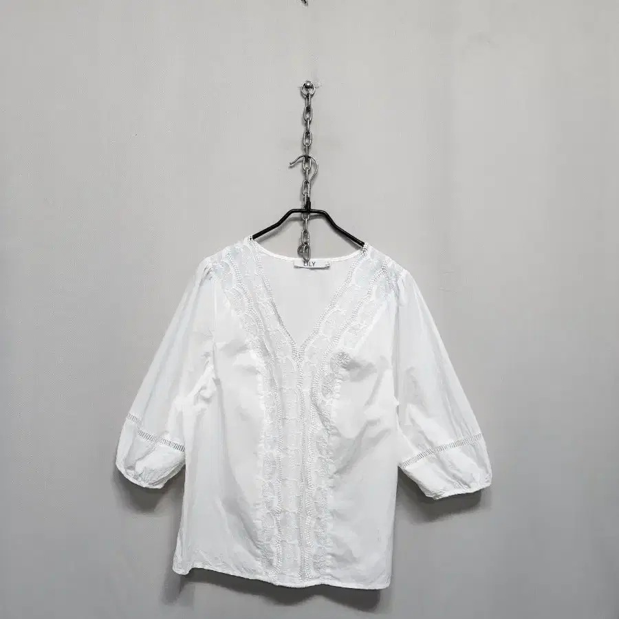LILY 화이트 레이스 블라우스