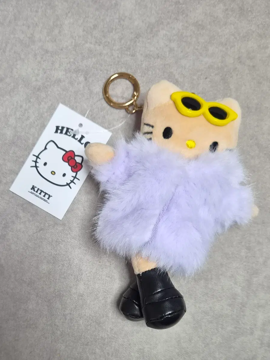 롱다리 헬로키티 인형 키링 라벤더 퍼코트