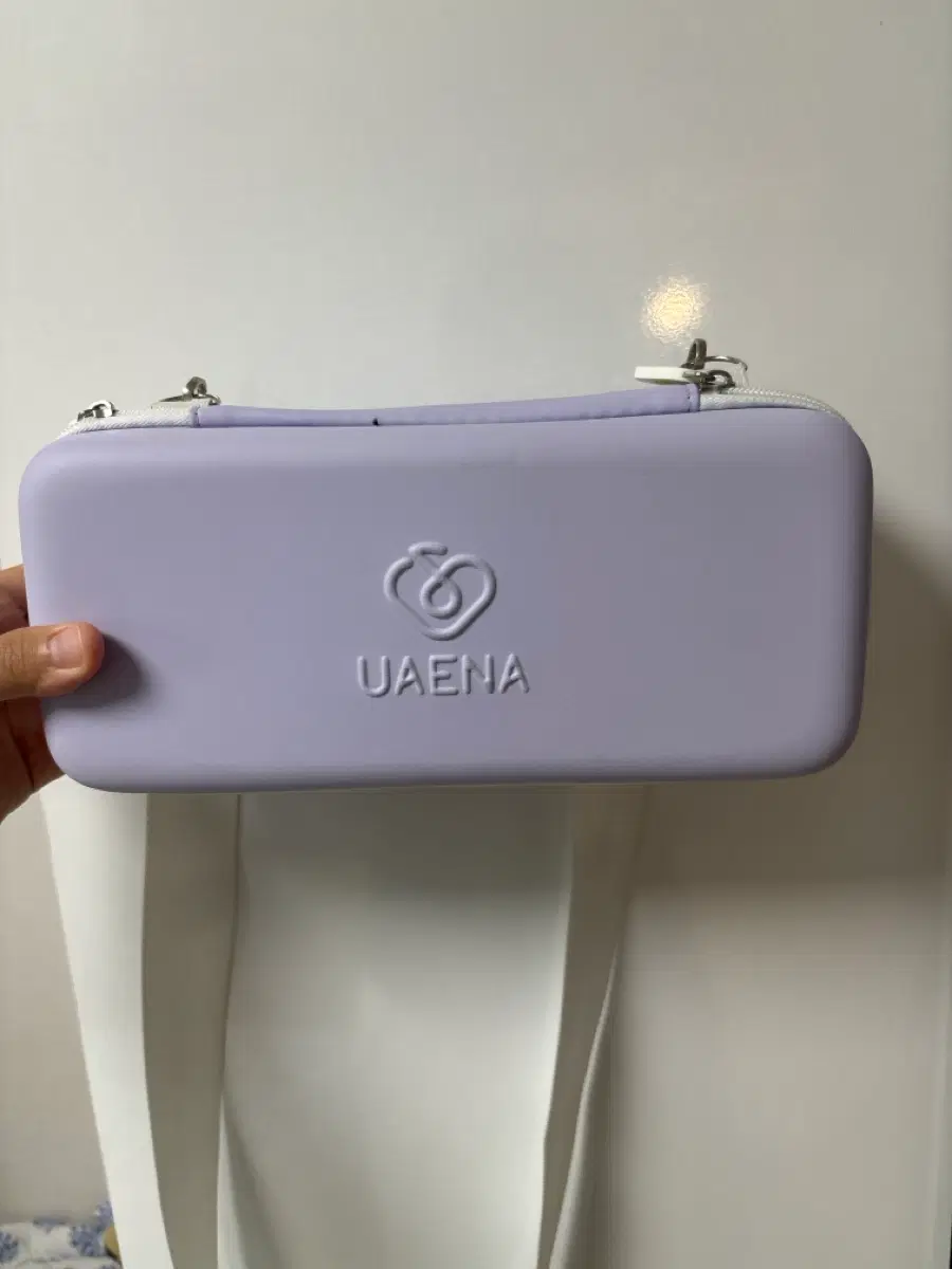 아이유 아이크 가방