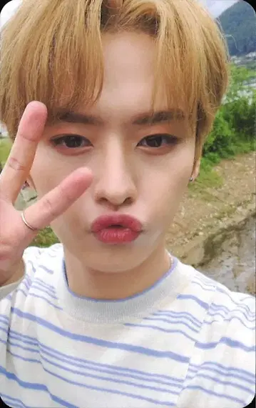 StrayKids LeeKnow FC 2기 혜택 노랑