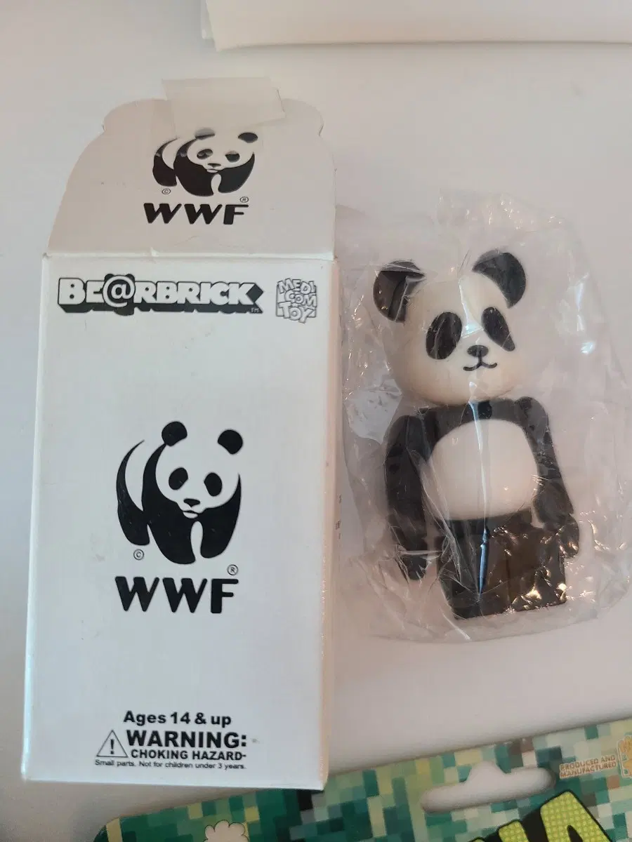 베어브릭 wwf 판다 100%